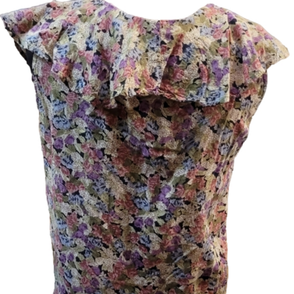 Floral sleevless top size medium - Picture 2 of 3
